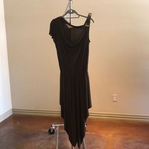 Odd the shoulder Italian dress